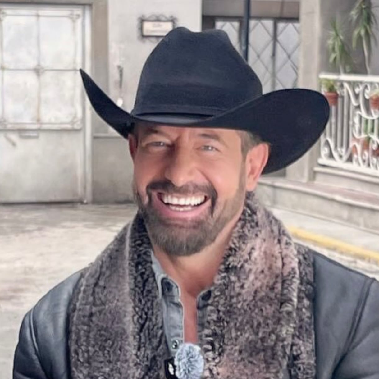 Nuevo noviazgo de Gabriel Soto habría iniciado entre la controversia