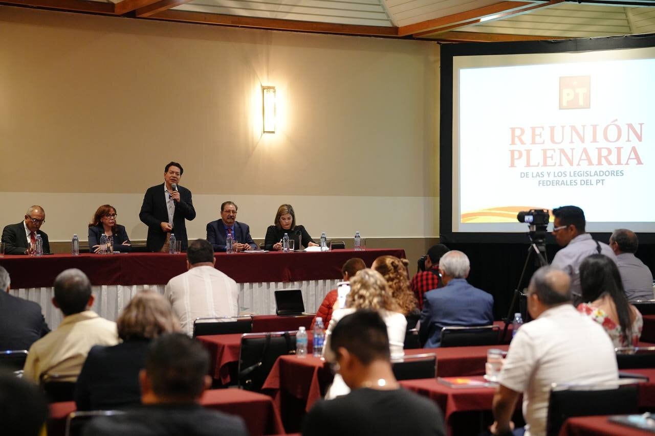 Mario Delgado reconoce decisión del INE