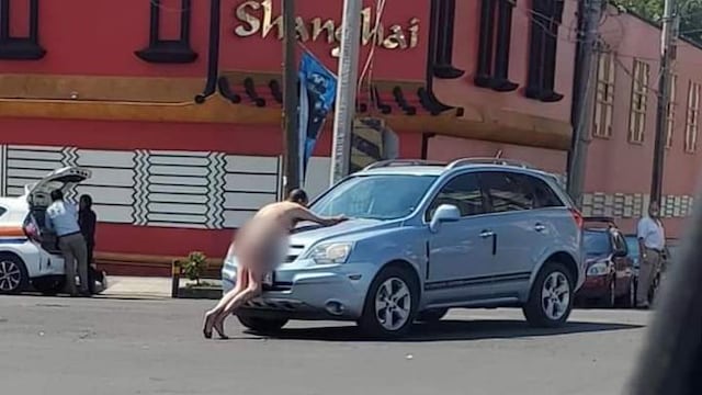 Hombre desnudo en Puebla