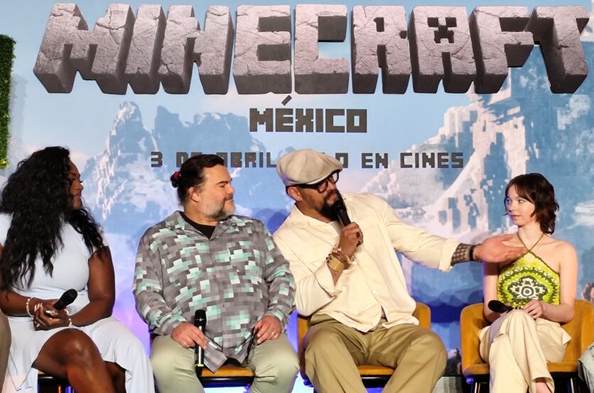 Jack Black y Jason Momoa en la conferencia de prensa de Minecraft