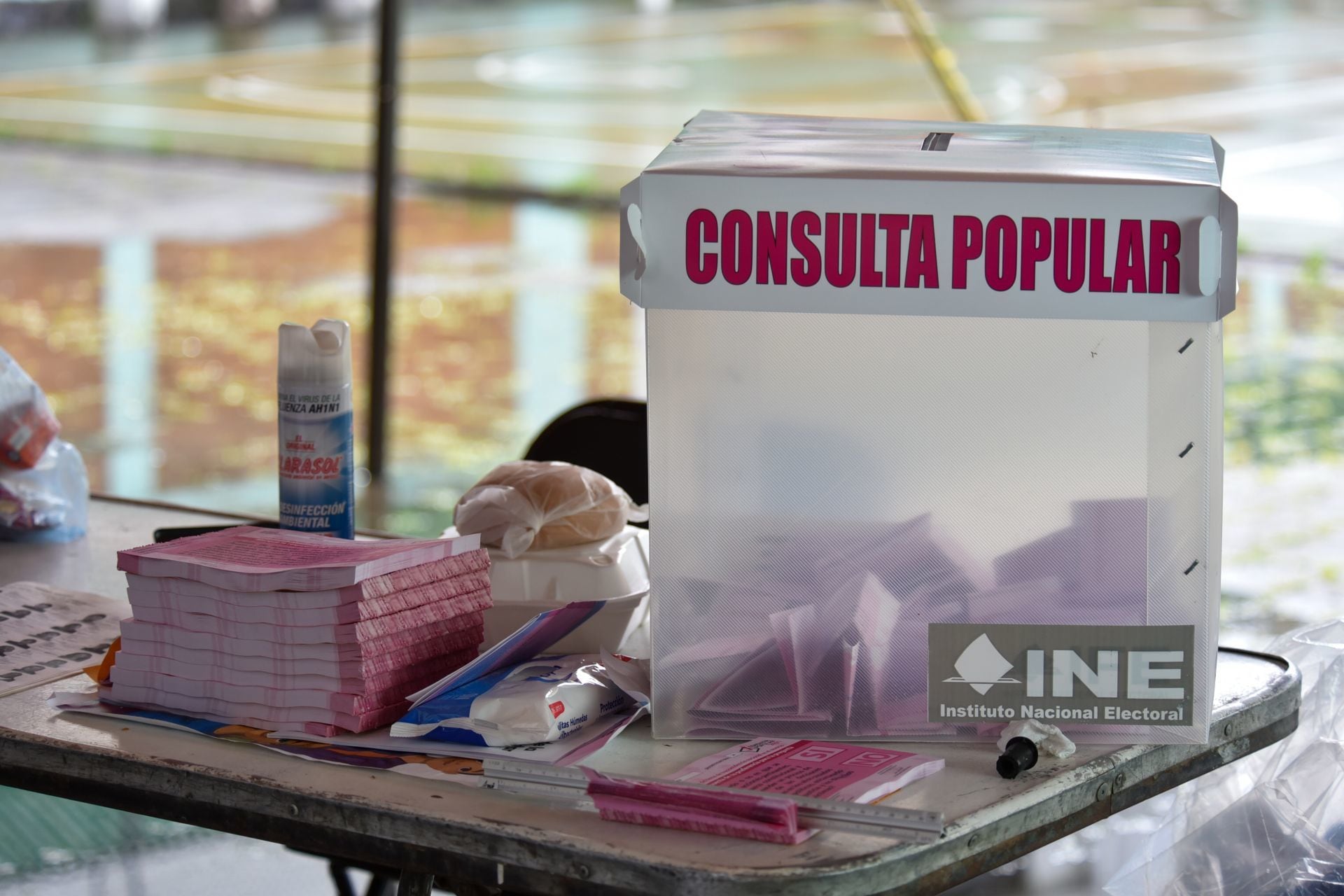 Urna de la consulta popular
