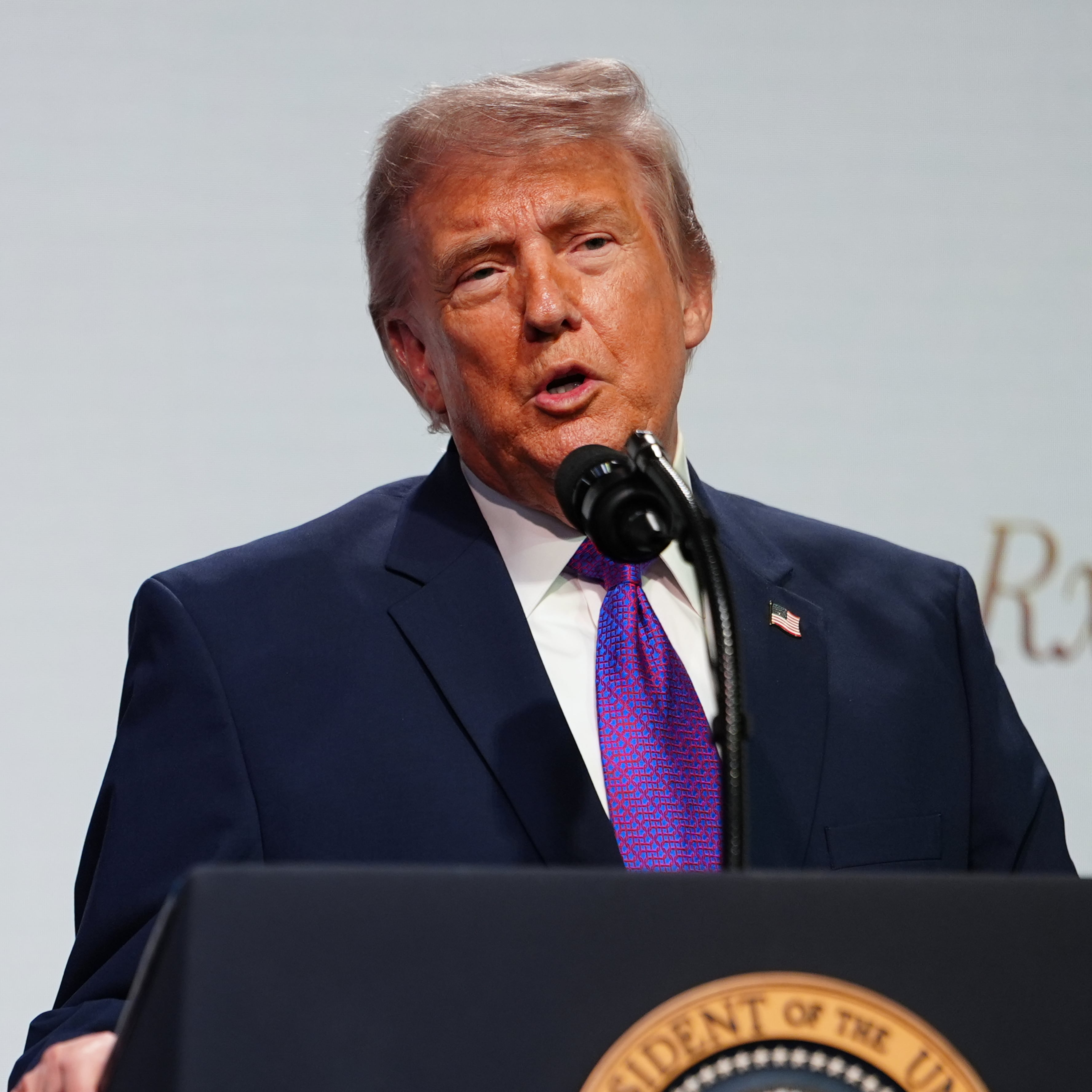 Trump propone cambiar conciertos por mitin en aniversario 250 de Estados Unidos