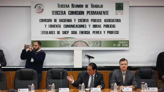 Los legisladores decidieron dejar vacíos los asientos destinados a los funcionarios federales.