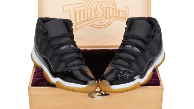 Subasta de los tenis de Michael Jordan, Air Jordan 11.