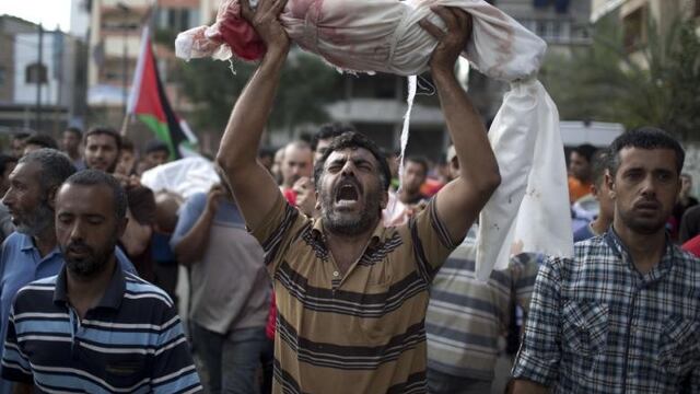 “En otros tiempos fueron primero los judíos los que sufrieron salvajes ataques mientras el mundo permanecía en silencio. Ahora los cristianos están siendo masacrados", dijo Bergoglio.