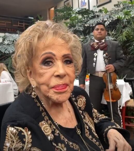 Silvia Pinal celebrando sus 92 años de edad.