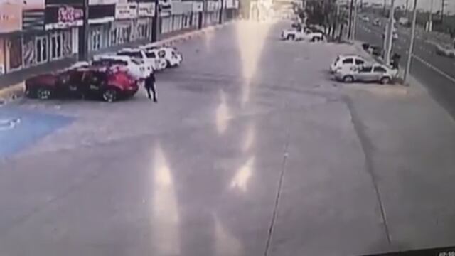 Los sicarios no tardaron más de 20 segundos en consumar la ejecución del oficial,