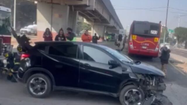 Unidad del Metrobús CDMX choca en Viaducto Río de la Piedad