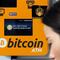 Bitcoin: ¿Cuánto puedes retirar y cuál es la comisión en cajeros?