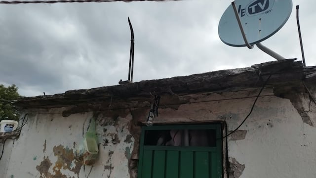 Protección Civil de Cuauhtémoc mitiga riesgo en inmueble de la colonia Morelos.