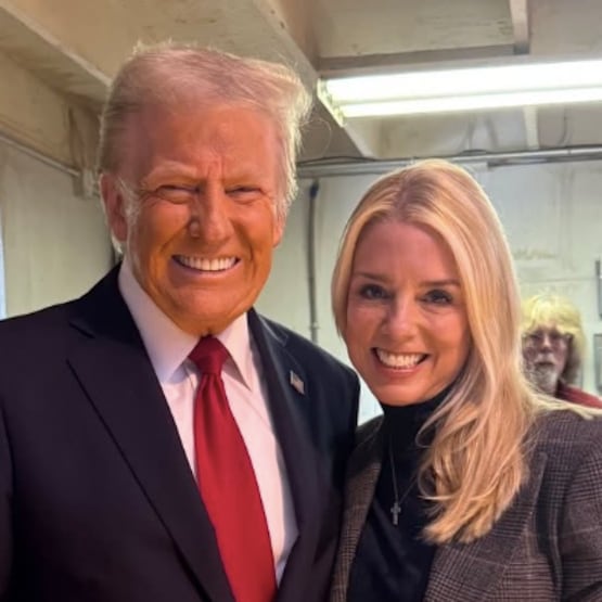 Trump confirma salida de Pam Bondi como fiscal general de Estados Unidos
