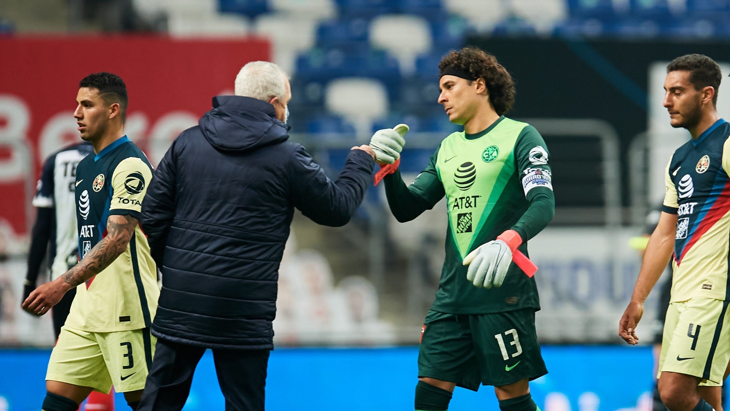 Memo Ochoa y Javier Aguirre