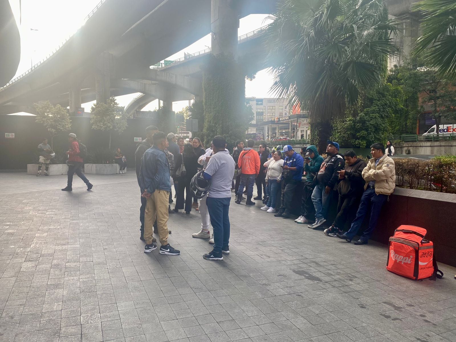 Repartidores de Uber, DiDi y más plataformas digilates se reúnen con el gobierno federal por reforma de Claudia Sheinbaum