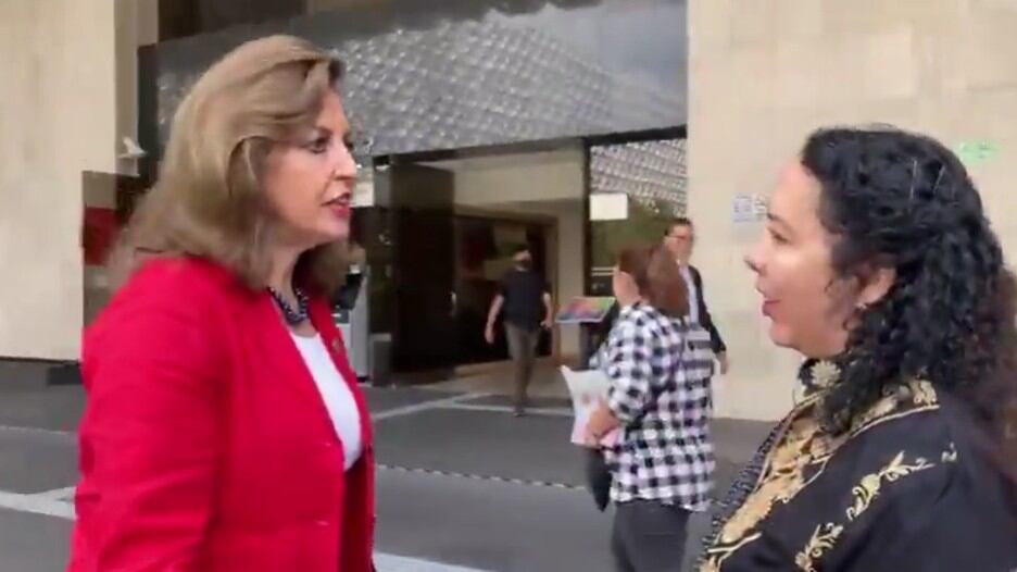 Hilda Brown alerta sobre acoso de María Elena Pérez-Jaén Zermeño