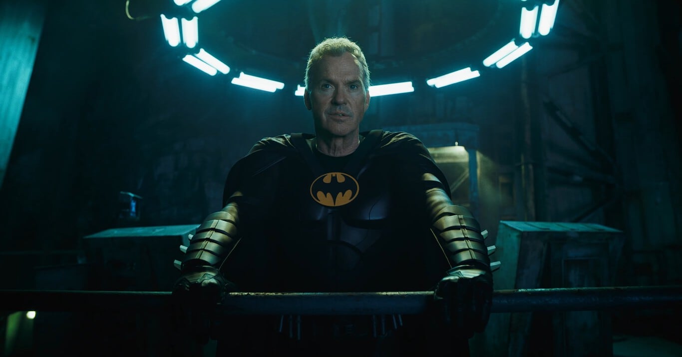 The Flash: Michael Keaton se revela con su icónico Batman en último tráiler