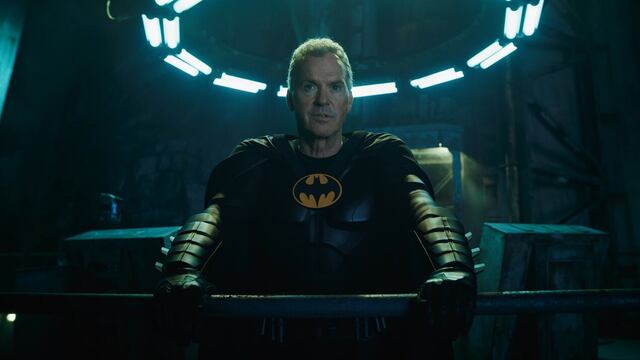 The Flash: Michael Keaton se revela con su icónico Batman en último tráiler