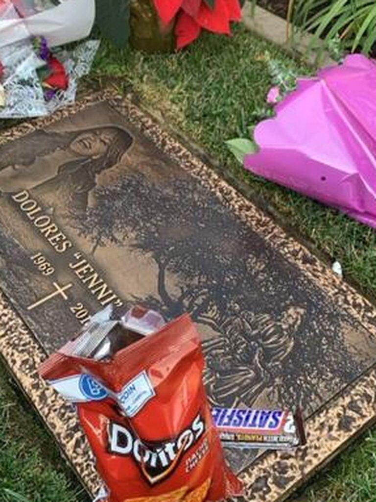 Tumba de Jenni Rivera