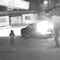 VIDEO: Delincuentes olvidaron lanzar granada activa y les explotó en el carro, en Ecuador
