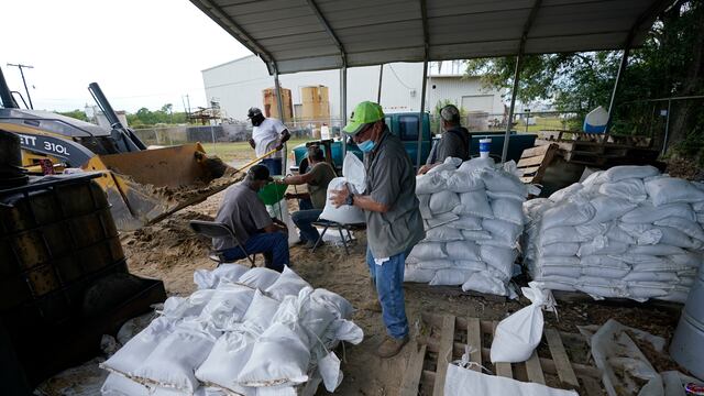 Huracán Laura. Evacuaciones.