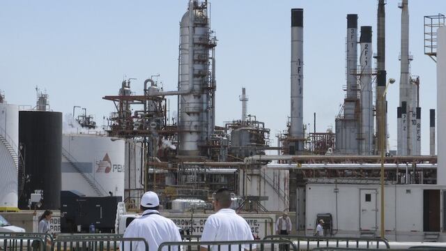 Refinería de Pemex. Negociación. Foto/Cuartoscuro