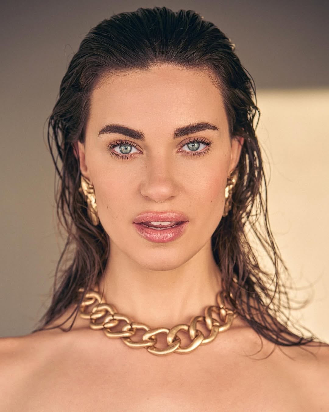 Genevieve Chenneour, actriz de Bridgerton