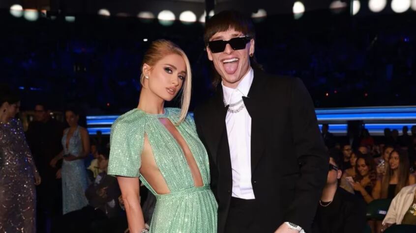 Paris Hilton quiere a Peso Pluma en su nuevo y muy esperado disco