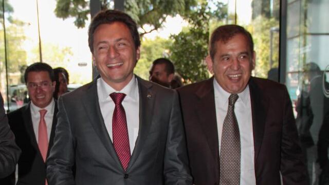 Emilio Lozoya. Regalo.