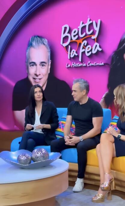 Protagonistas de "Betty la fea, la historia continúa" en VLA