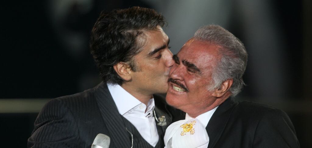 Alejandro y Vicente Fernández