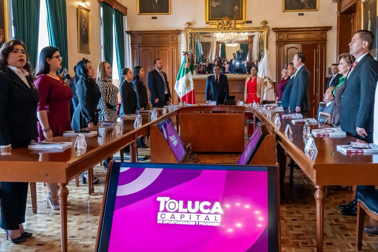 Ricardo Moreno destaca transparencia y resultados en su Primer Informe de Gobierno ante el Cabildo.