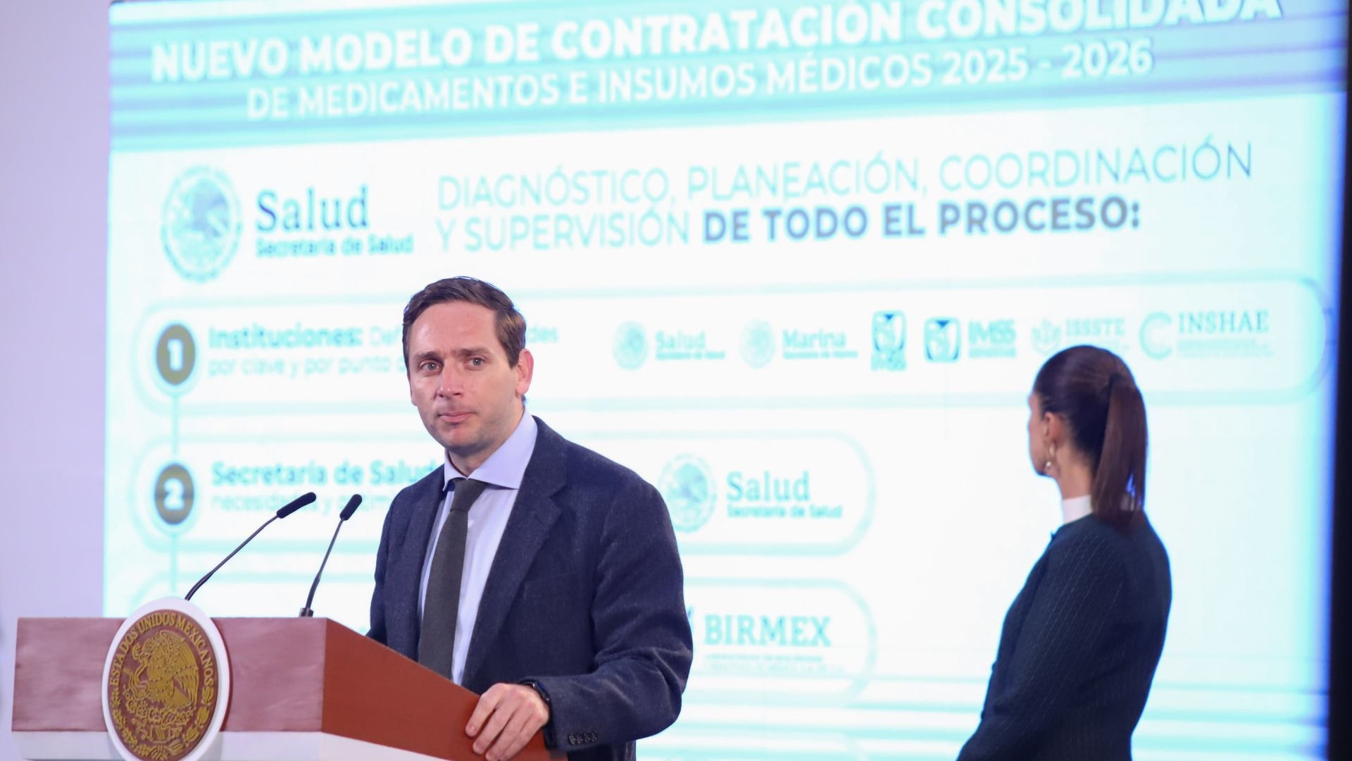 Gobierno de México ha ahorrado 23 mil millones de pesos en compra de medicamentos, asegura Eduardo Clark