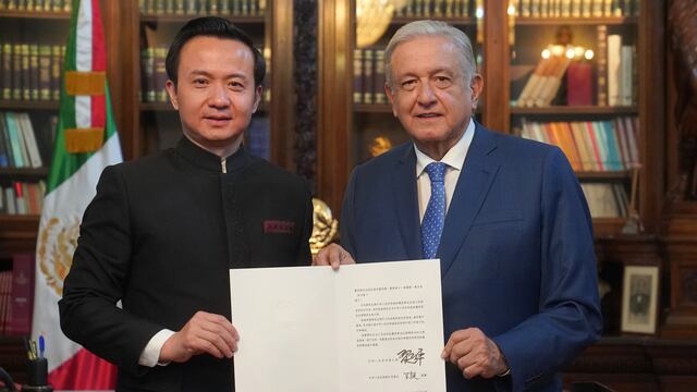 AMLO y Zhang Run, embajador de China, se reúnen en Palacio Nacional por tema de fentanilo