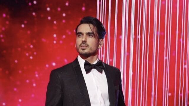 Andrés en La Academia