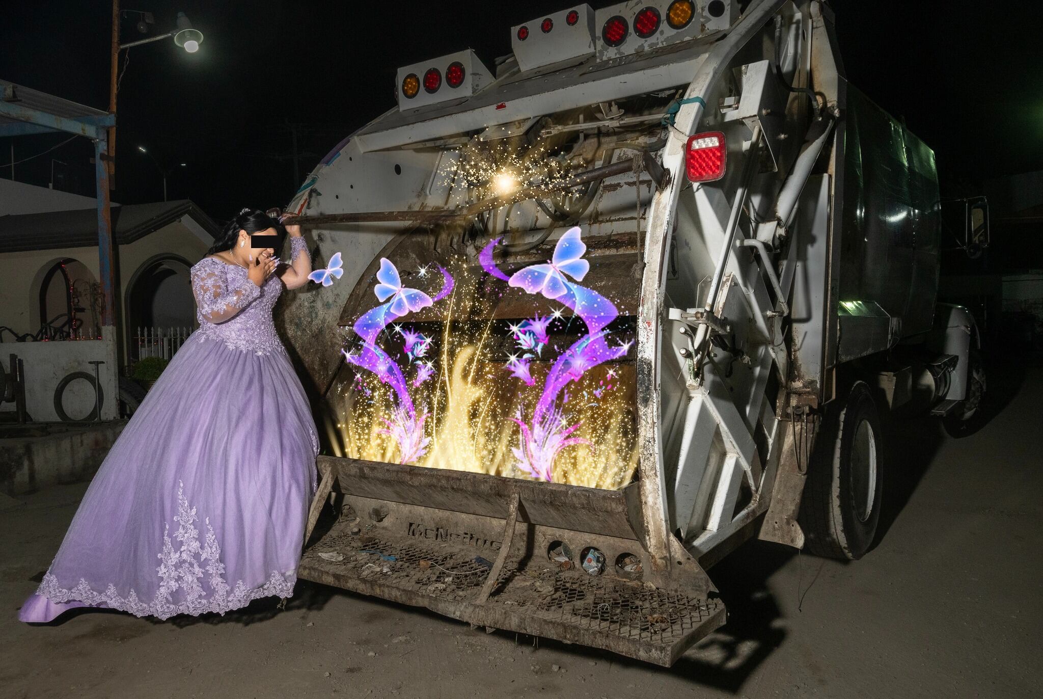 Quinceañera decidió tomarse fotos en camión de basura