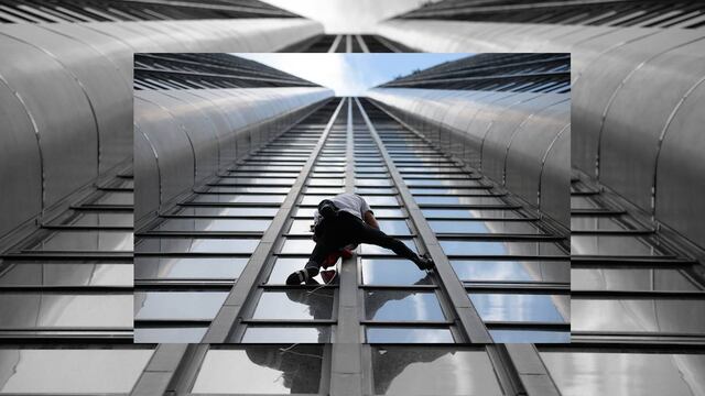 "Hombre Araña francés" escala edificio de París en homenaje a víctimas de terremoto en Nepal