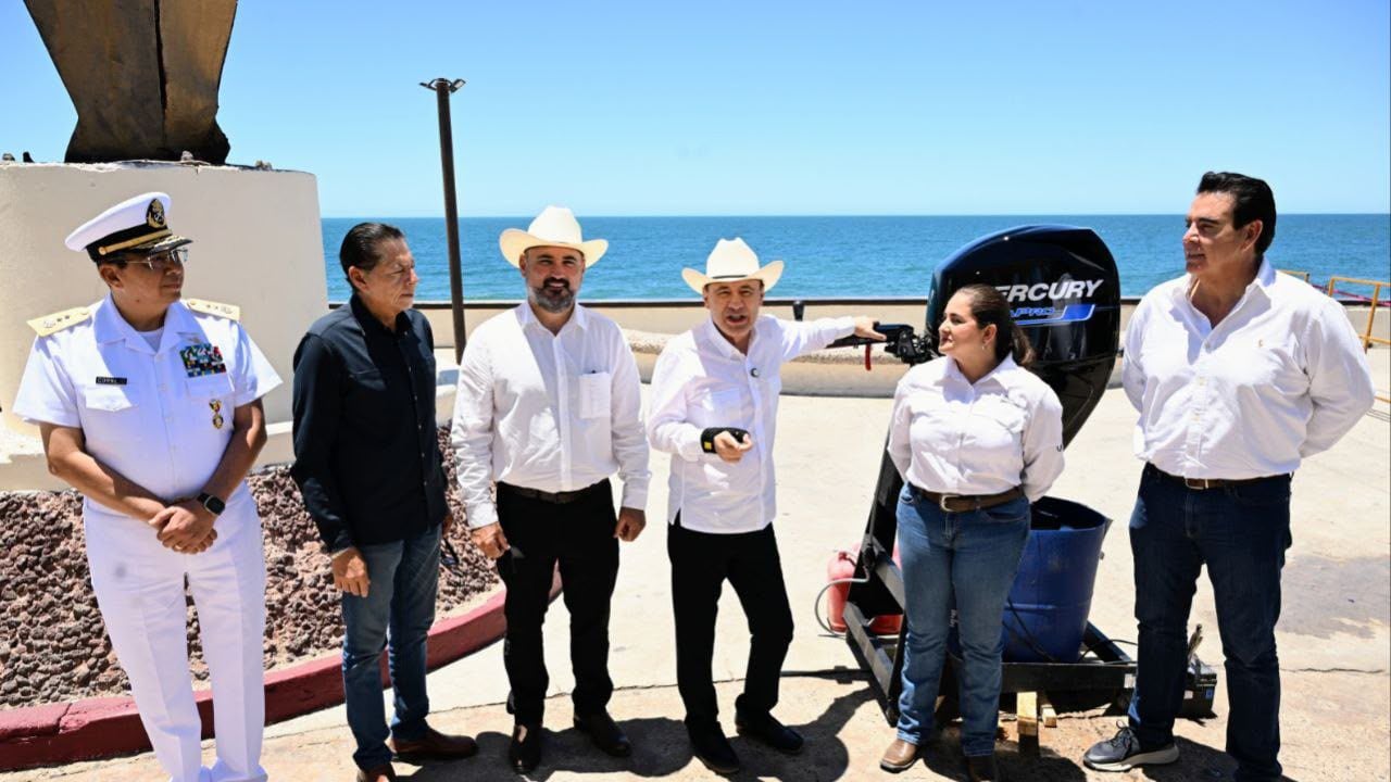Alfonso Durazo entrega equipo renovado a más de 3 mil familias del sector pesquero