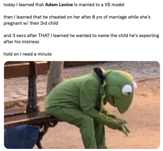 Memes funan a Adam Levine