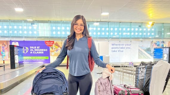Sin miedo al cobro por exceso de equipaje, así viaja la alcaldesa Geraldine Ponce