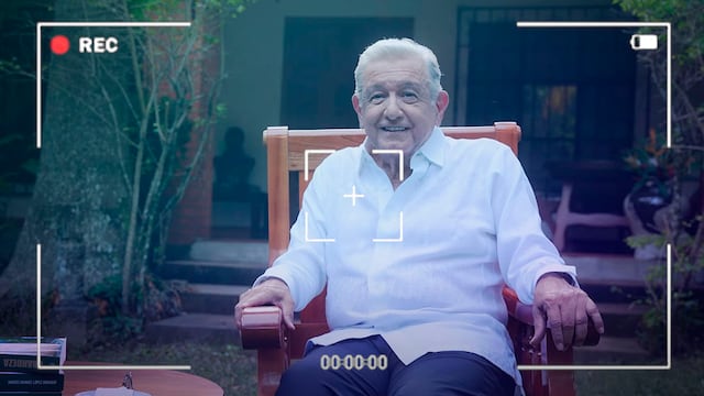 AMLO reaparece y presenta su libro “Grandeza”