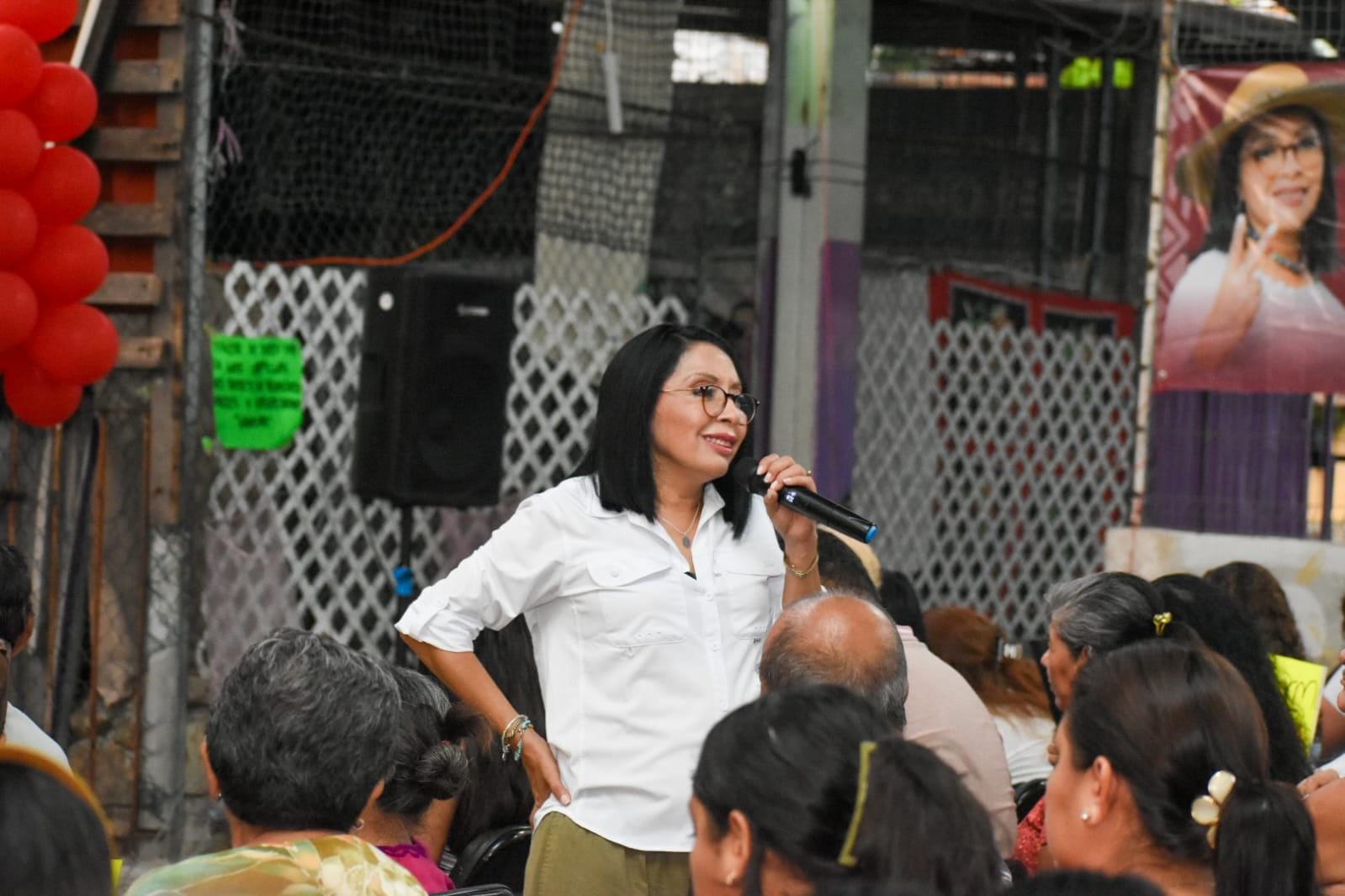 Esthela Damián encabeza Asamblea Informativa en La Garita de Acapulco.