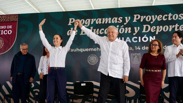 AMLO y Claudia Sheinbaum en gira