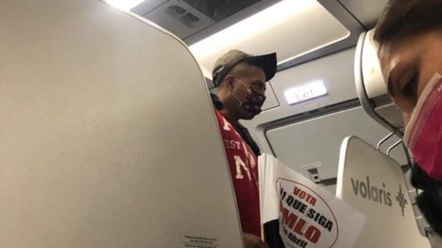 Cuestionan seguridad en un avión por banderín a favor de AMLO