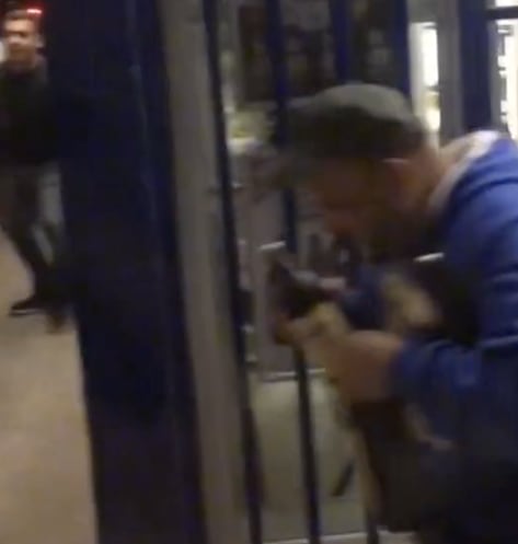 Chofer dispara las chelas a pasajeras