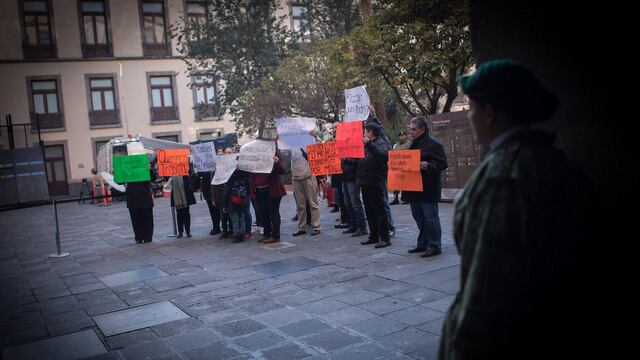 Protesta trabajadores de Presidencia