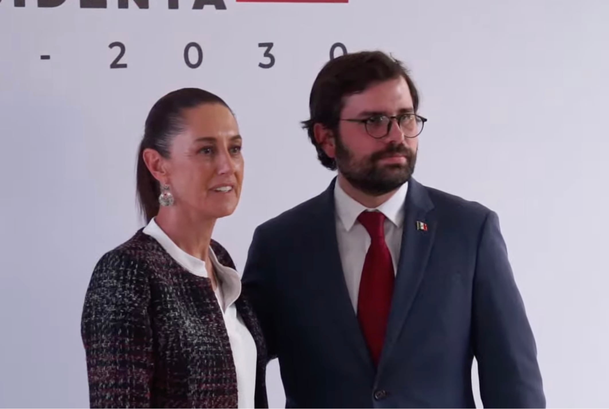 Claudia Sheinbaum nombra a Alejandro Svarch titular de IMSS-Bienestar