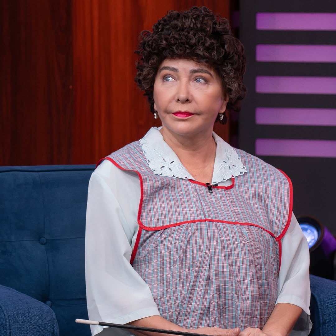 Mara Escalante como Doña Lucha