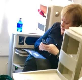 La dirigente Alemana en vuelo comercial a Argentina... y nadie se sintió inseguro
