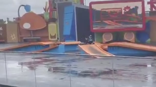 Muere el piloto piloto Lurrique Ferrari al estrellarse contra una barda en el Hot Wheels Show