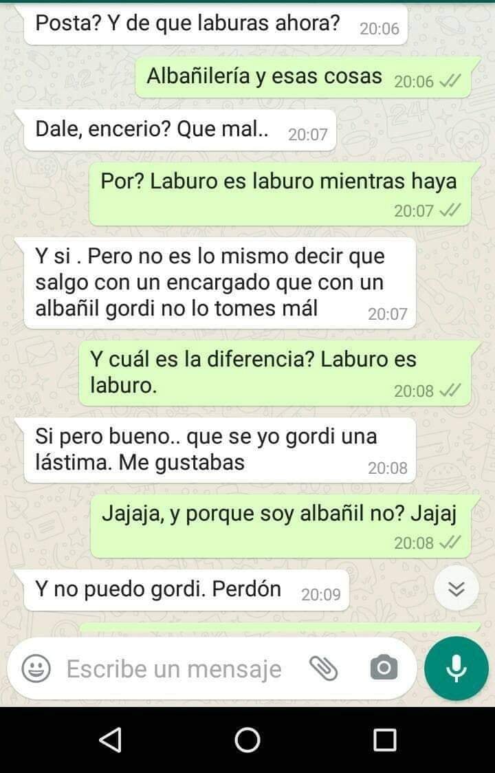 Lo rechaza tras enterarse que es albañil