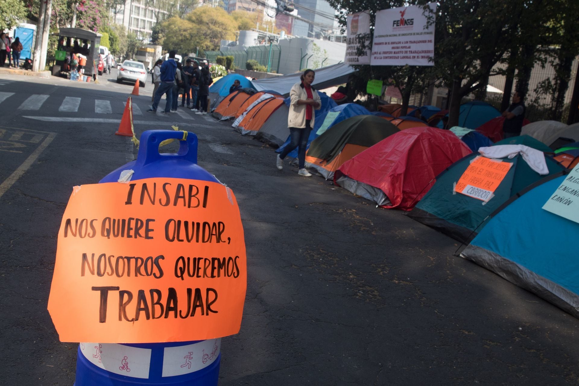 Protesta de trabajadores de salud contra el Insabi
